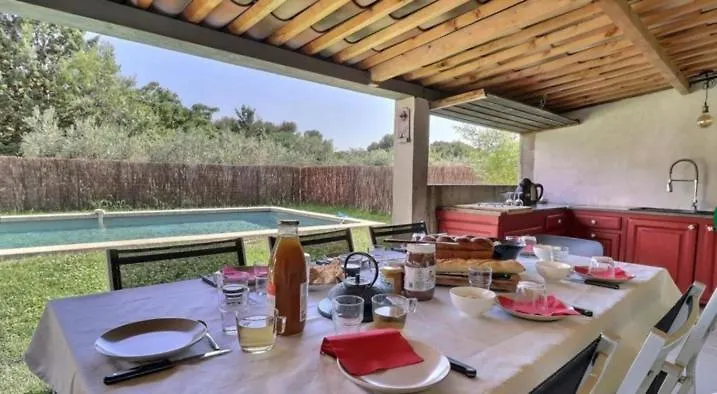 Ar De Vie Villa Chaleureuse En Provence Ventabren 0*,  France